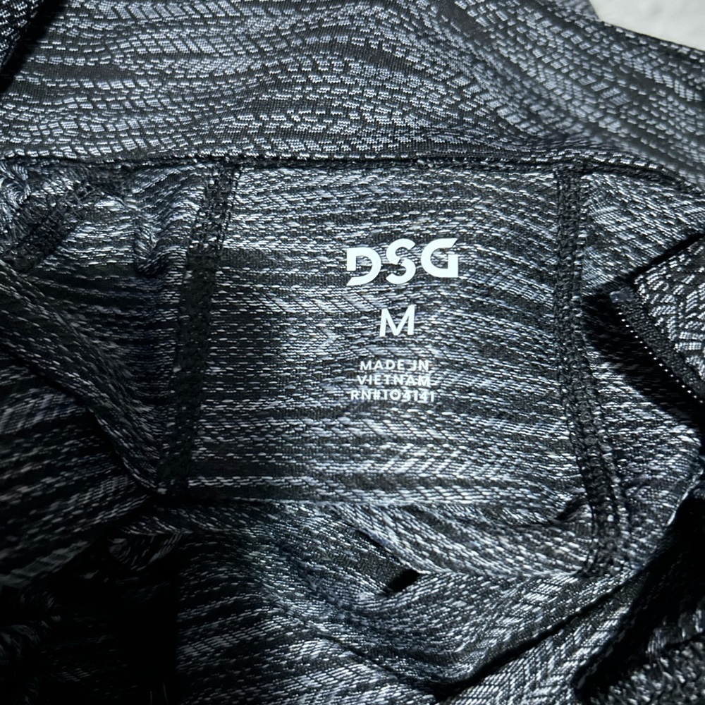 DSG Silver pullover - Picture 3 of 3